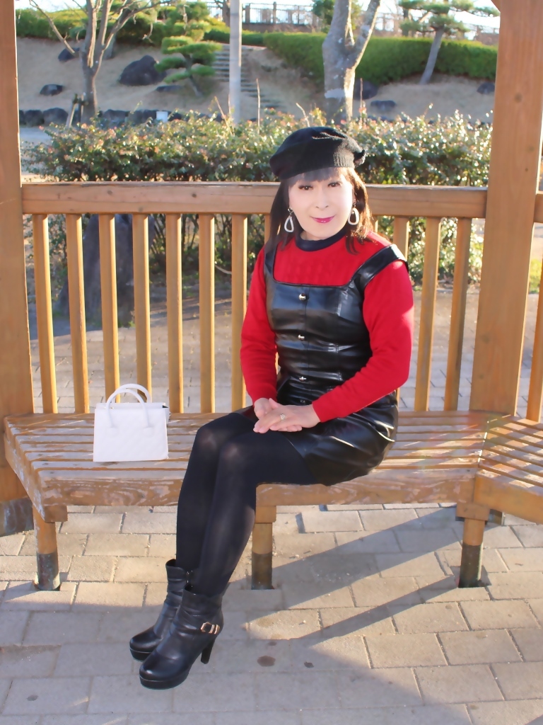 赤セーター黒PUジャンパースカートC(7)