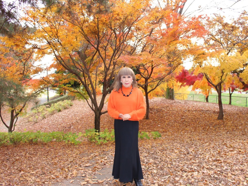 黒マーメイドスカートオレンジセーターA(2)
