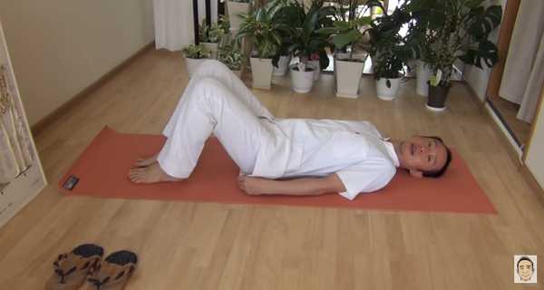 how_to_sacral_stretch_01242.jpg