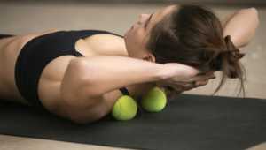 how_to_tennis_ball_massage_01131.jpg
