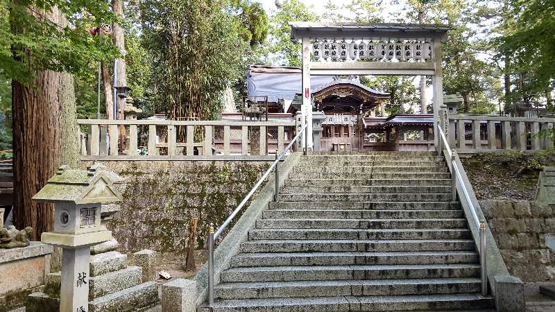 田村神社⑥本殿が見える2210