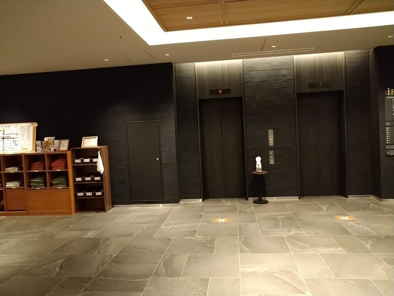 館内＿エレベーター、浴衣コーナー